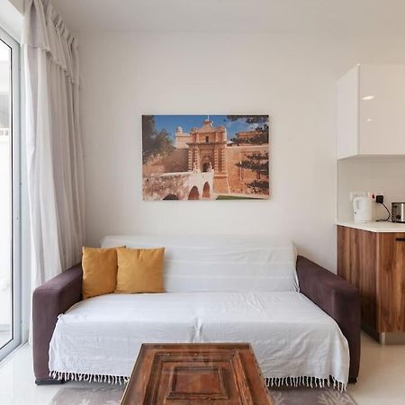 Comfy Apt With Terrace, 5 Mins To Sliema Ferries By 360 Estates Gzira Экстерьер фото