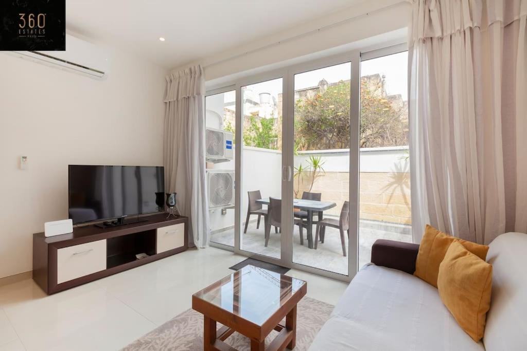 Comfy Apt With Terrace, 5 Mins To Sliema Ferries By 360 Estates Gzira Экстерьер фото