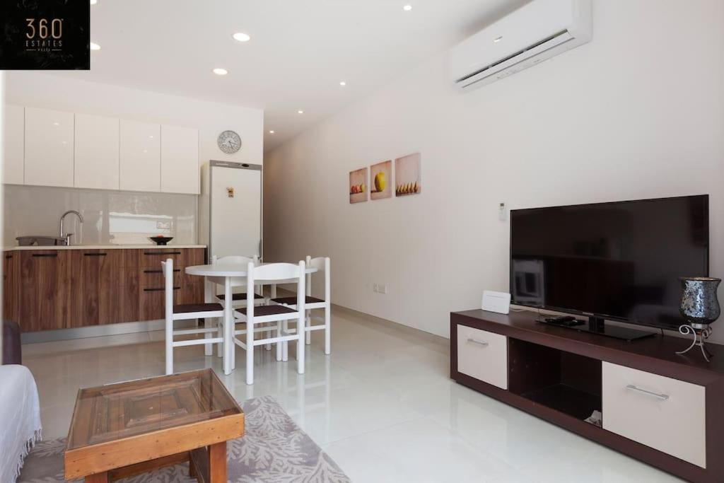 Comfy Apt With Terrace, 5 Mins To Sliema Ferries By 360 Estates Gzira Экстерьер фото