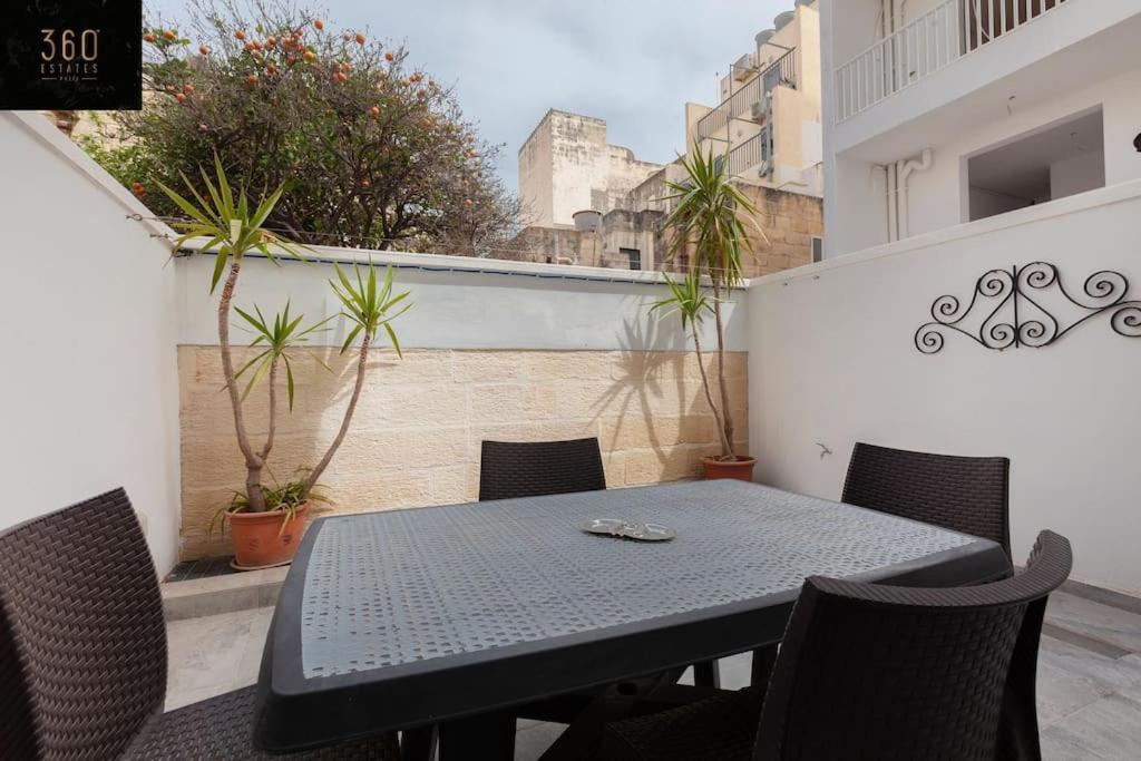 Comfy Apt With Terrace, 5 Mins To Sliema Ferries By 360 Estates Gzira Экстерьер фото