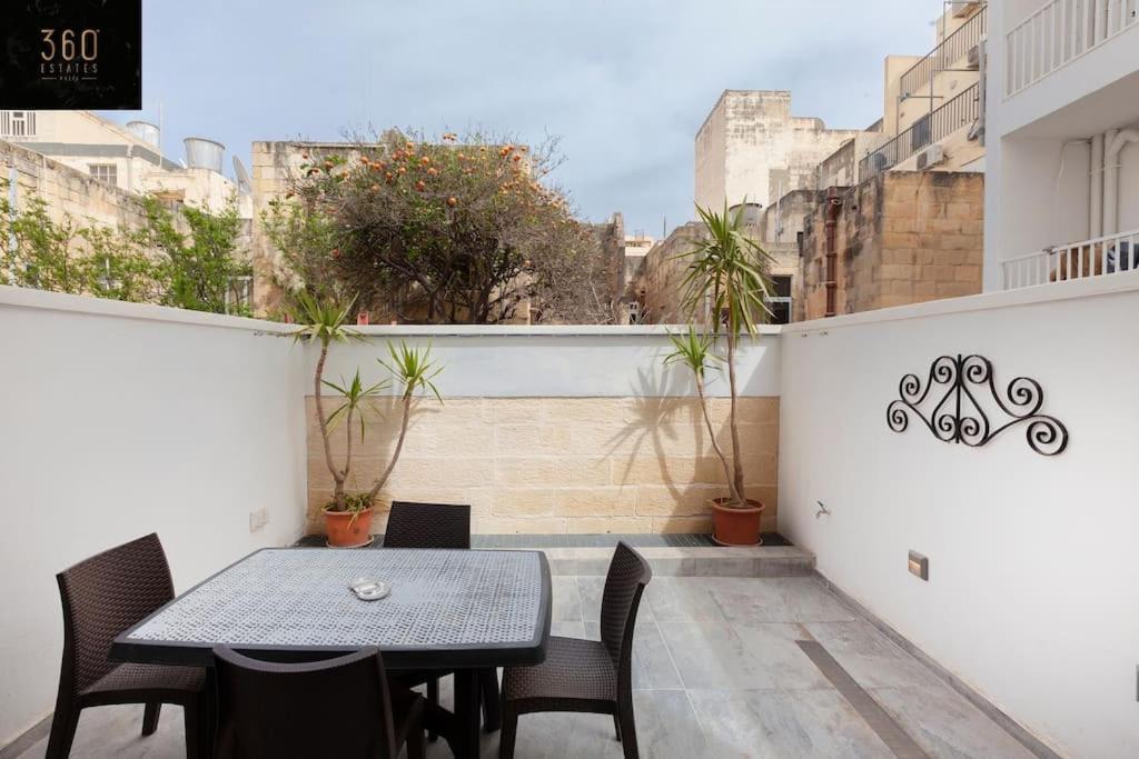 Comfy Apt With Terrace, 5 Mins To Sliema Ferries By 360 Estates Gzira Экстерьер фото